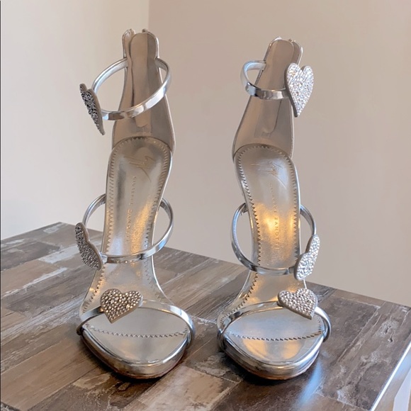 Giuseppe Zanotti Shoes - Giuseppe Zanotti
Coline Swarovski heart sandals.